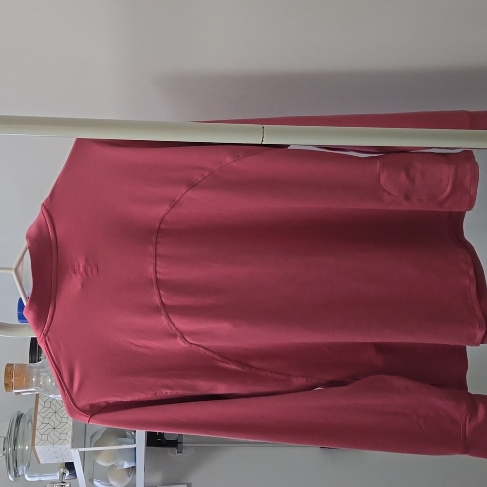 Women's Under Armour Shirt - Picture 4 of 6